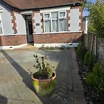 Double Room With Ensuite Bathroom