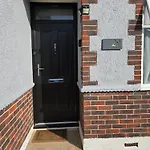 Double Room With Ensuite Bathroom