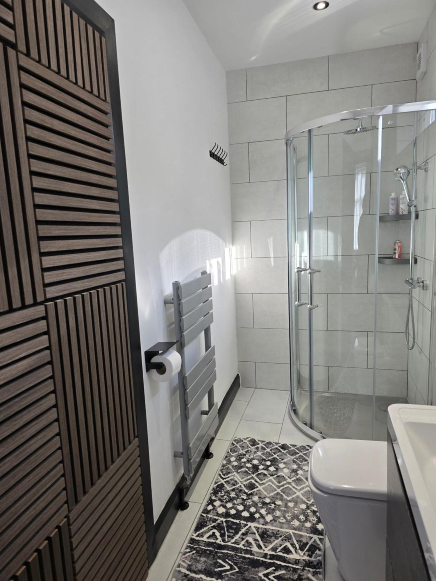Double With Ensuite Bathroom Guest house